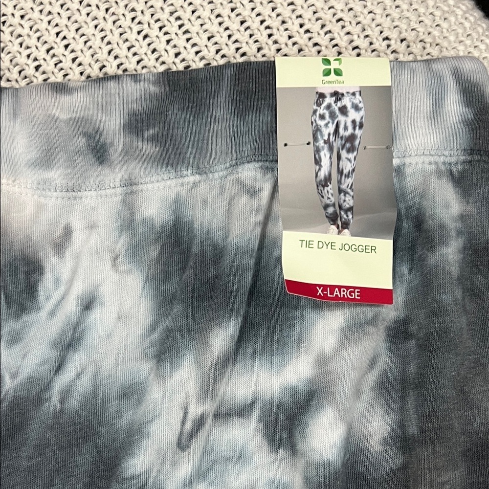 GreenTea Women's Gray and White Tie-Dye Joggers - Picture 6 of 10